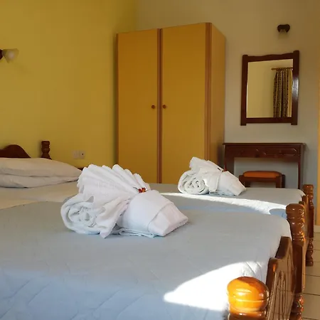 Hotel Zorbas Family House Troulos