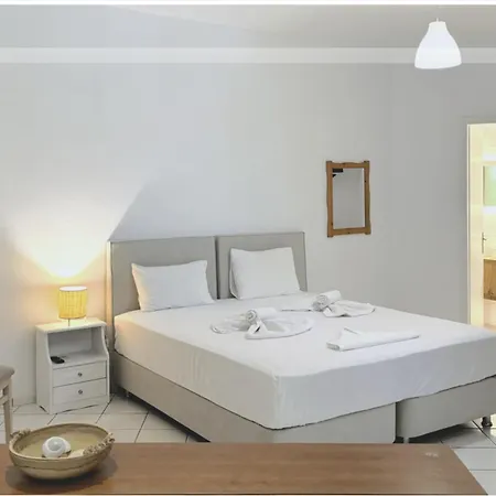 Zorbas Family House 3*