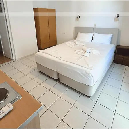 Zorbas Family House 3*