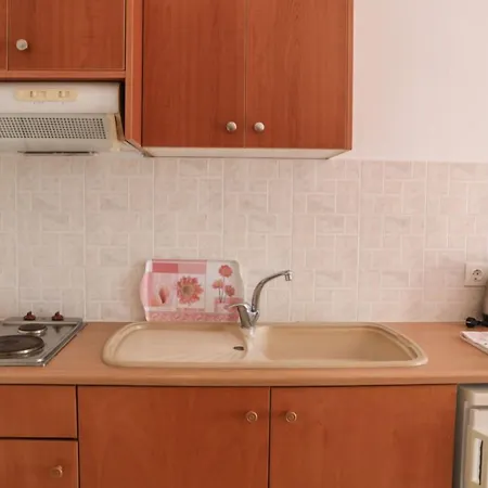 Hotell Zorbas Family House Troulos