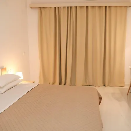 Zorbas Family House 3* Troulos