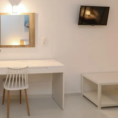 Zorbas Family House Hotel 3*