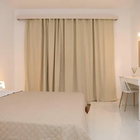 Zorbas Family House Hotel 3*