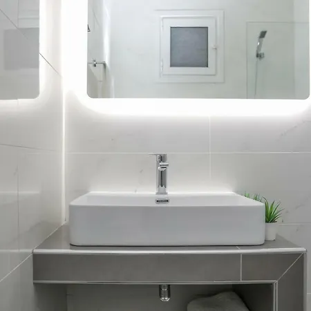 Zorbas Family House Hotel 3*