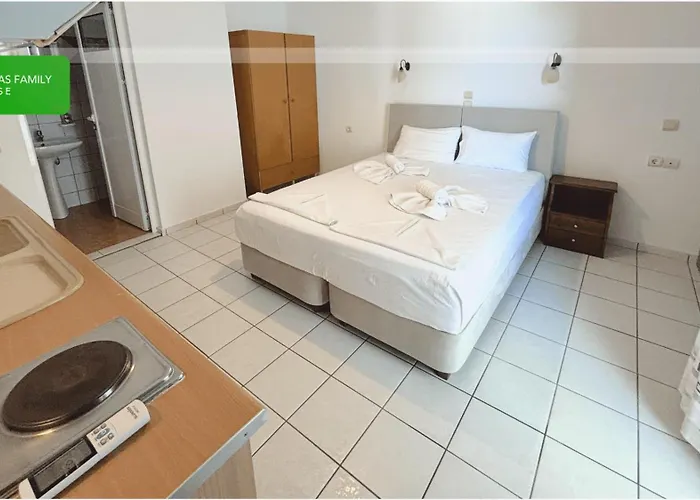 Zorbas Family House 3*