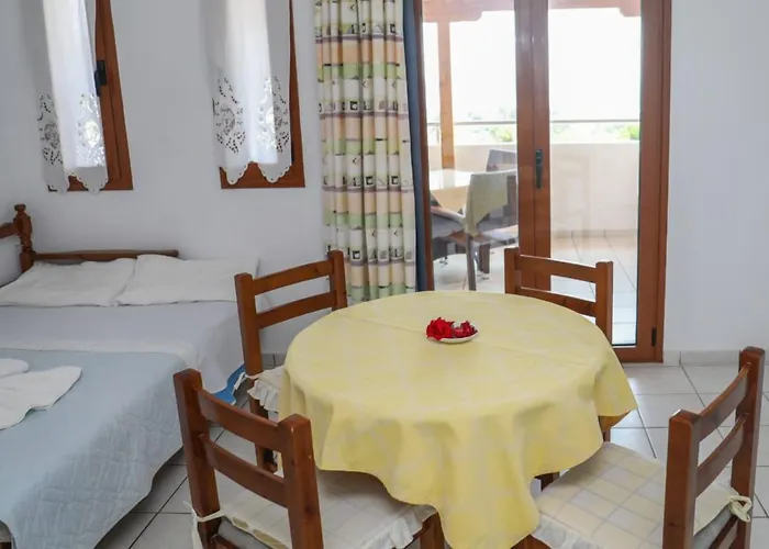 Zorbas Family House Hotel