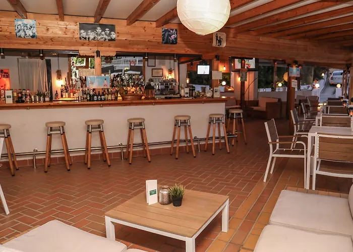 Zorbas Family House 3*