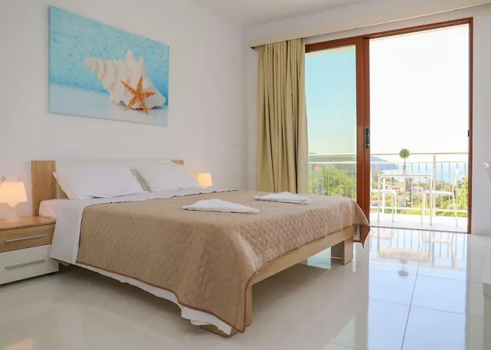 Zorbas Family House Hotel