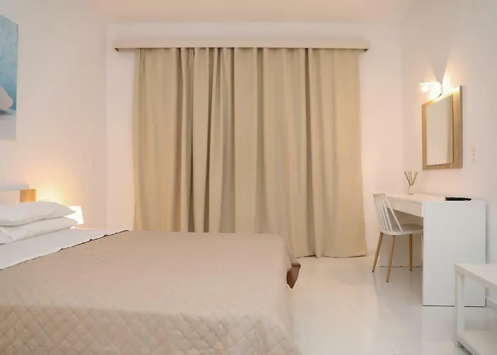 Zorbas Family House Hotel 3*