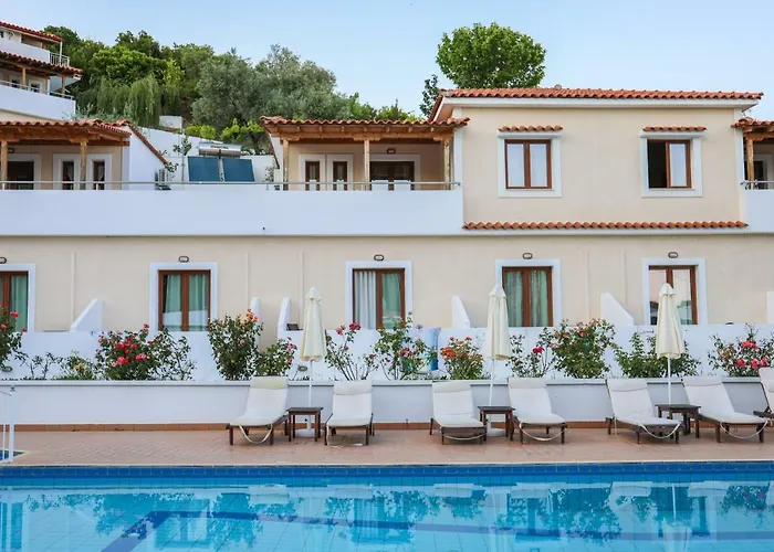 Zorbas Family House Hotel 3*