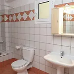 Zorbas Family House 3*