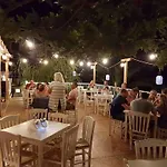 Zorbas Family House 3* Troulos