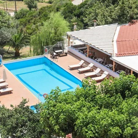 Otel Zorbas Family House
