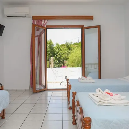 Otel Zorbas Family House 3*