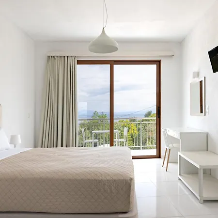 Zorbas Family House 3* Troulos