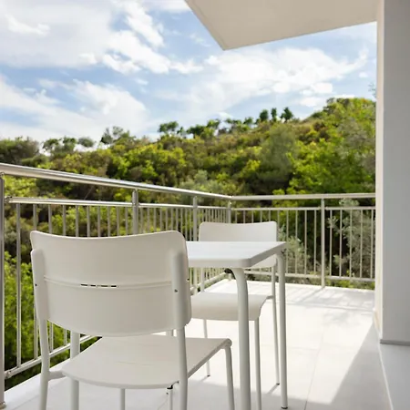 Zorbas Family House 3*