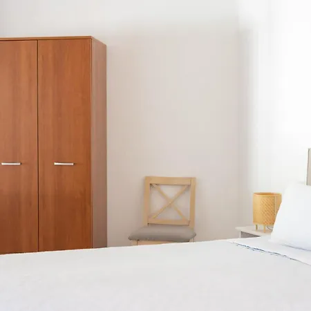 Zorbas Family House Hotell 3*