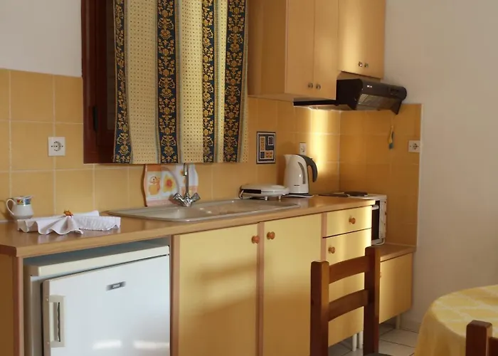 Zorbas Family House 3*