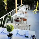 Zorbas Family House 3* Troulos